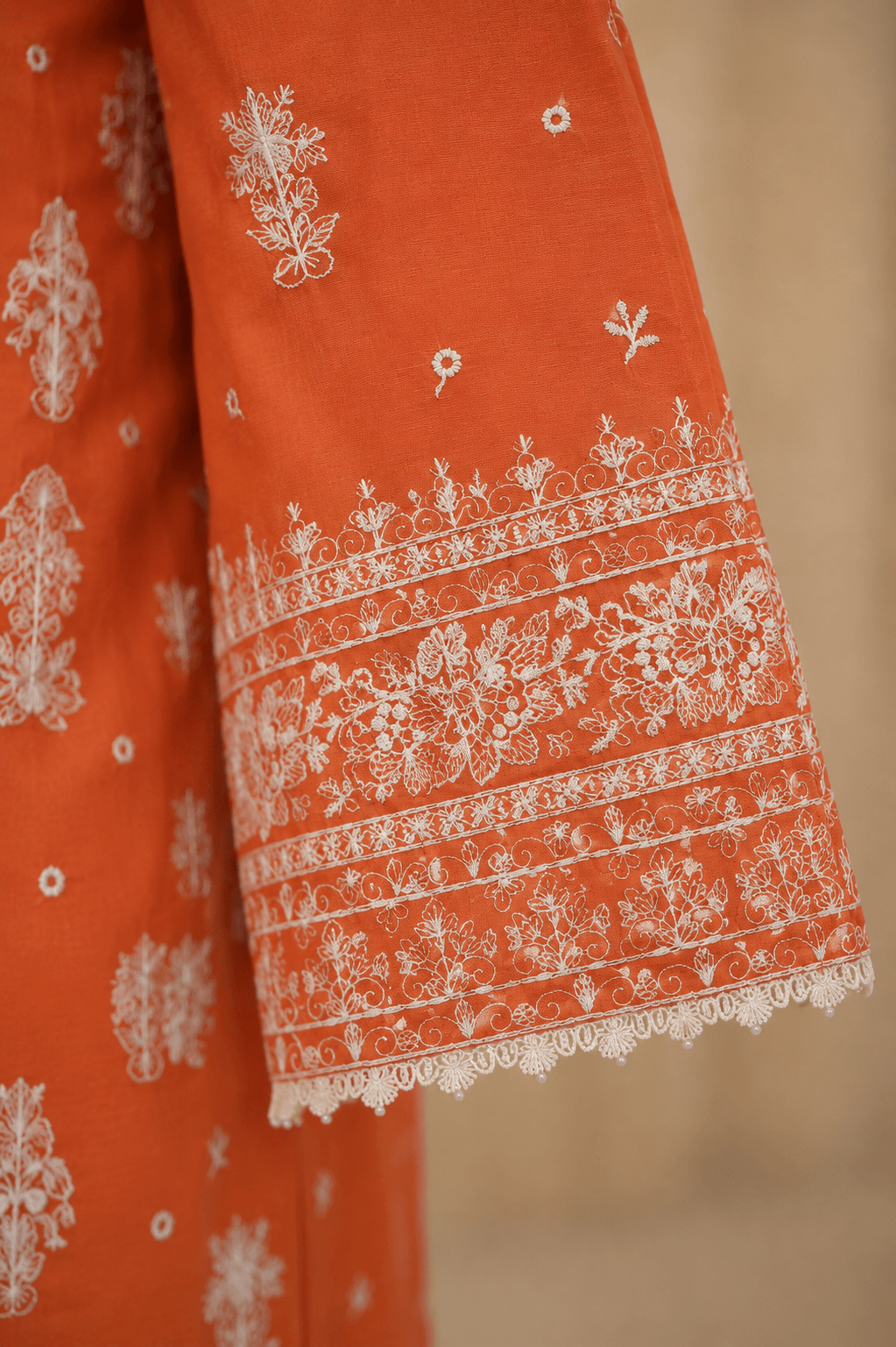 SIAYARA orange luxury embroidery detail