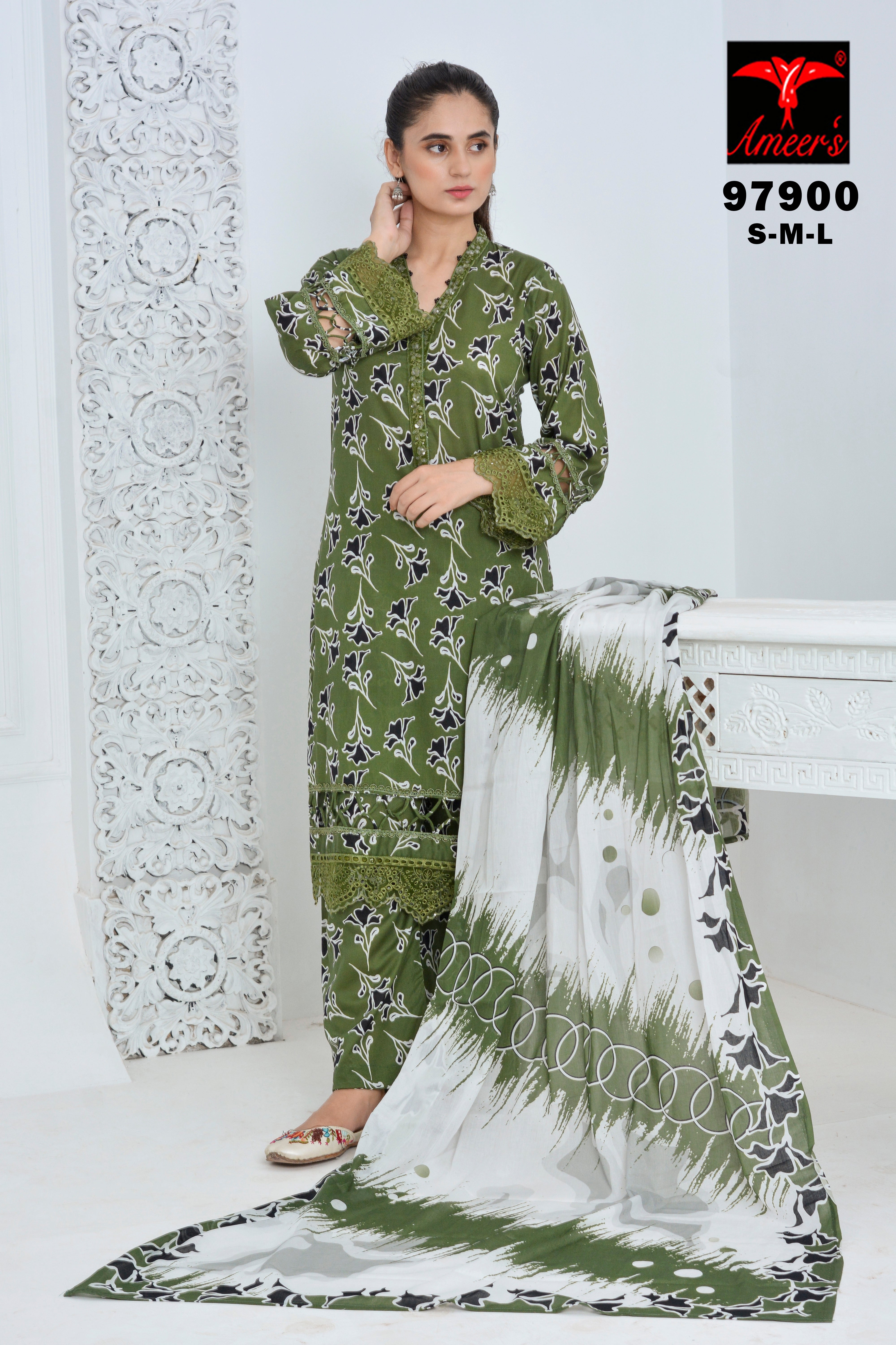 Elegant Floral Printed 3PC Suit With Dupatta|97900 Ameer Sons